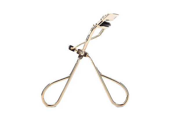 睫毛夹是先夹还是先涂睫毛膏