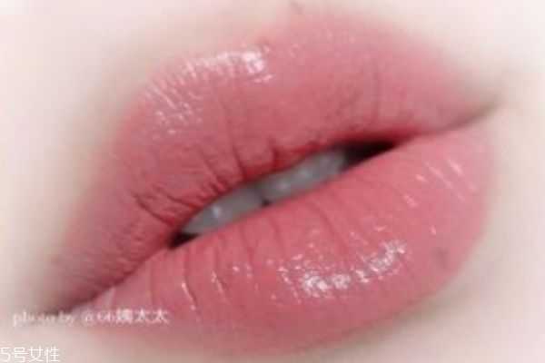 素颜可以涂口红吗？最适合素颜涂的口红