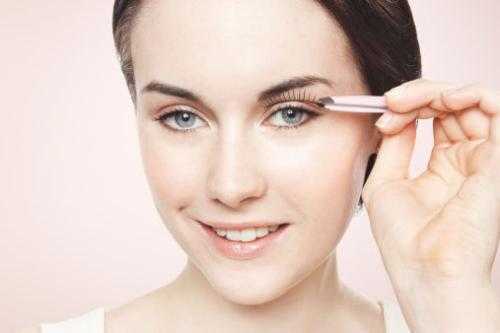 假睫毛怎么贴不扎眼睛