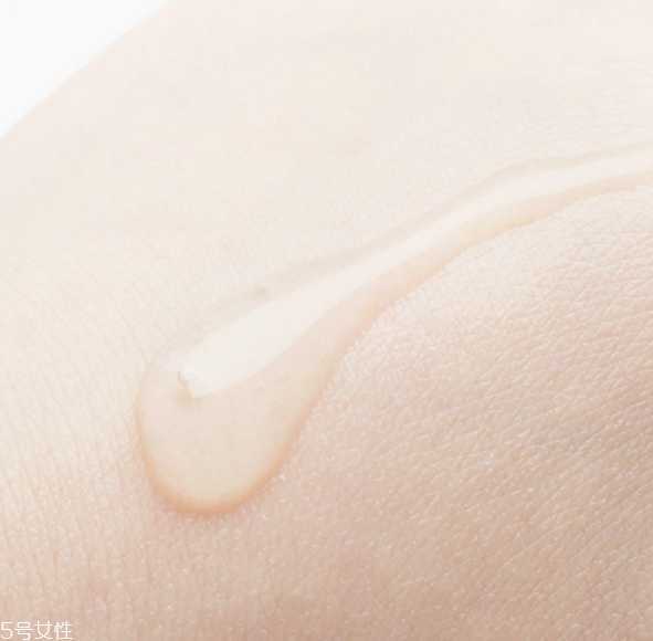 欧莱雅膨膨水是精华吗 欧莱雅玻尿酸膨膨水测评