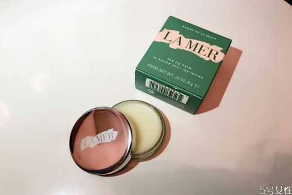 海蓝之谜唇膏有没有唇刷？海蓝之谜唇膏用什么涂