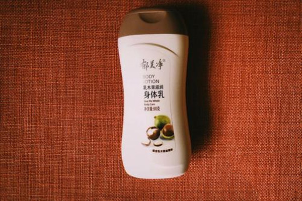 郁美净乳木果身体乳怎么样?郁美净乳木果身体乳好用吗 郁美净乳木果身体乳怎么样?郁美净乳木果身体乳好用吗
