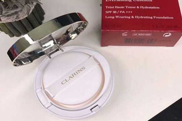 娇韵诗熬夜气垫滋润吗?娇韵诗熬夜气垫适合什么肤质 娇韵诗熬夜气垫滋润吗?娇韵诗熬夜气垫适合什么肤质