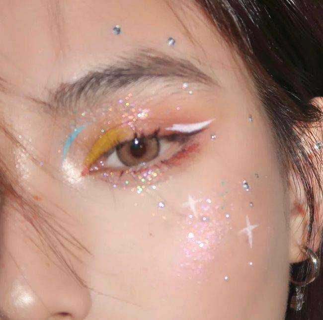 圣诞节画什么妆好看?7款圣诞节妆容教程 圣诞节画什么妆好看?7款圣诞节妆容教程