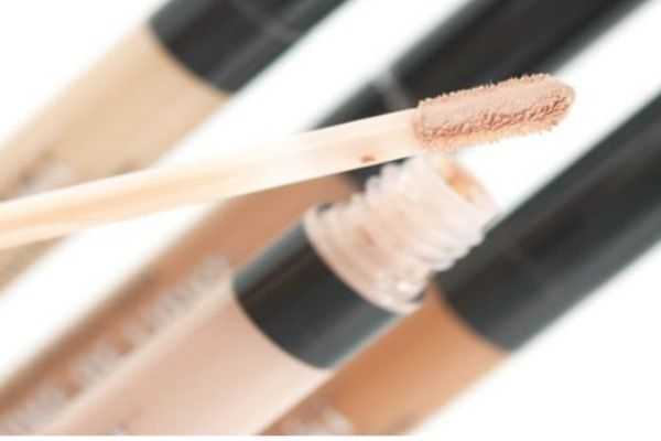 脸上有雀斑用什么遮瑕合适？遮雀斑最好的遮瑕东西