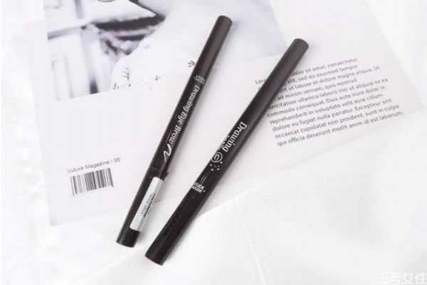 旋转眉笔和铅笔眉笔有什么区别 旋转眉笔和铅笔眉笔有什么区别