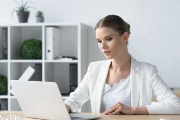 蒸脸器可以用自来水吗 蒸脸器可以用自来水吗