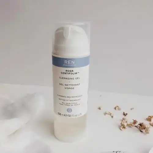 洁面霜对痘痘肌有帮助吗