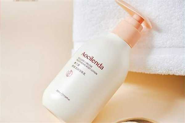 抹完身体乳身上黏黏的怎么办？为什么涂完身体乳身上黏黏的