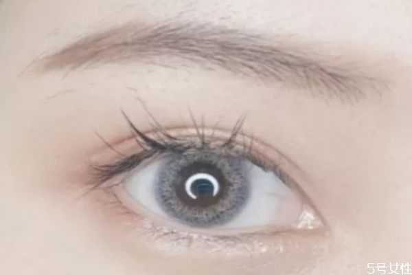 单眼皮戴美瞳眼睛能变大吗？戴美瞳效果好吗