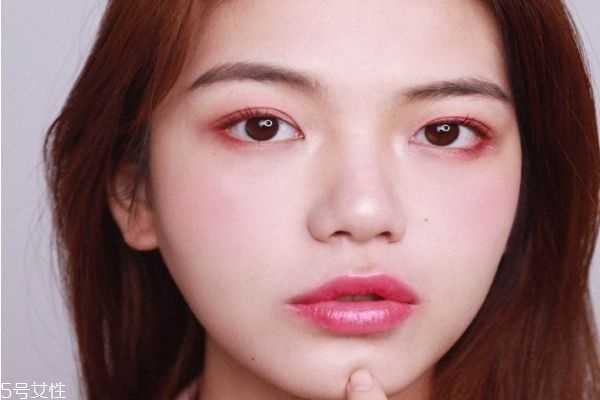 樱花妆怎么画 樱花妆怎么画