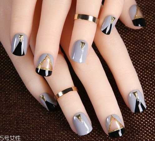 灰色系美甲有哪些 灰色系美甲图片大全