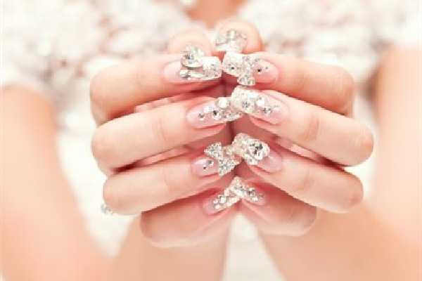 水晶甲多少钱一次 水晶甲多少钱一次