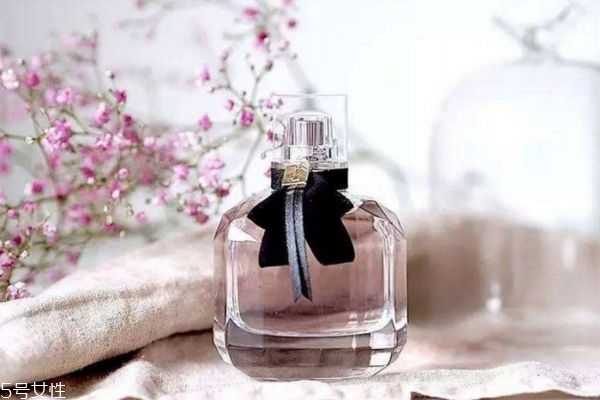 孕妇可以喷香水吗?孕妇喷香水注意事项 孕妇可以喷香水吗?孕妇喷香水注意事项
