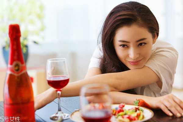 干皮暗沉怎么调理