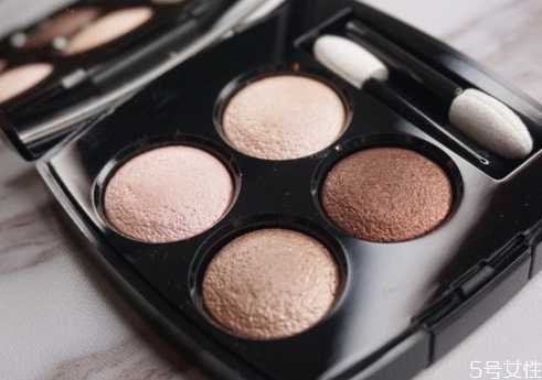 高光粉浮粉怎么回事?高光粉可以用什么代替 高光粉浮粉怎么回事?高光粉可以用什么代替