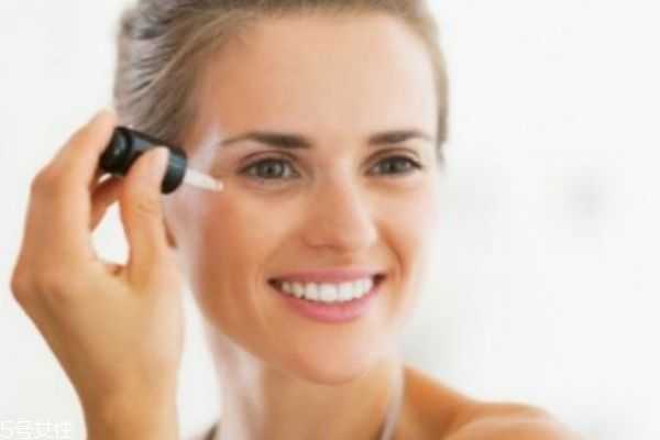 精华液很油正常吗