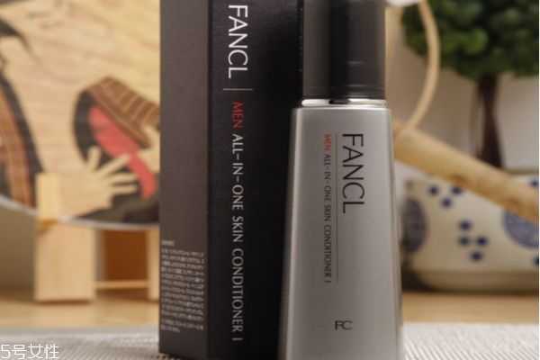 男士乳液女生可以用吗