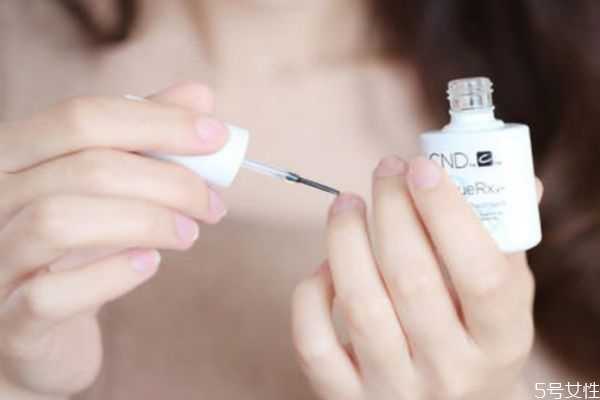 经常做美甲的坏处有哪些?为什么不能经常做美甲 经常做美甲的坏处有哪些?为什么不能经常做美甲