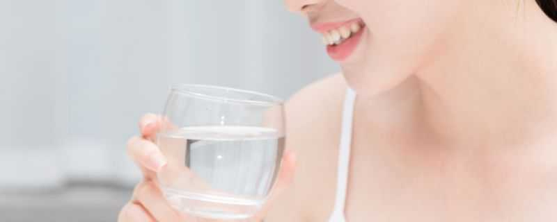 眼袋的形成原因 眼袋的形成原因