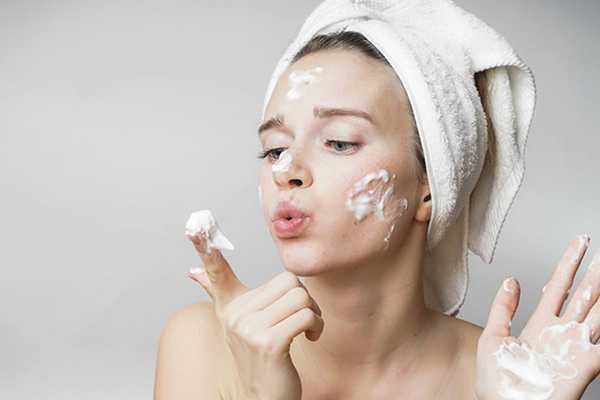 用什么洗脸对皮肤最好 用什么洗脸对皮肤最好