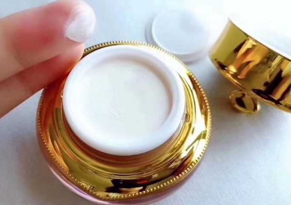 董欣珍珠膏的正确用法 董欣珍珠膏的正确用法