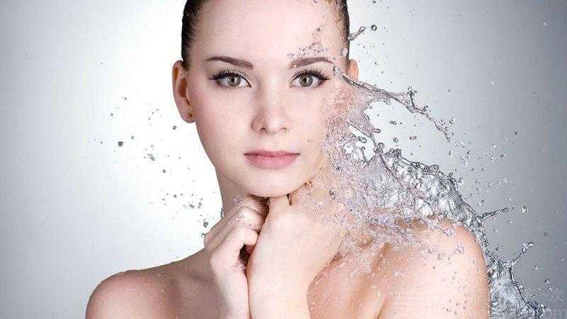 肌肤如何保湿补水？干燥肌肤如何保湿