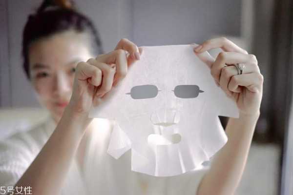 秋季怎样挑面膜