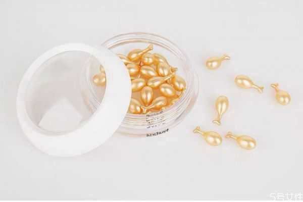 胎盘素很油吗?胎盘素晚上用还是白天用好 胎盘素很油吗?胎盘素晚上用还是白天用好