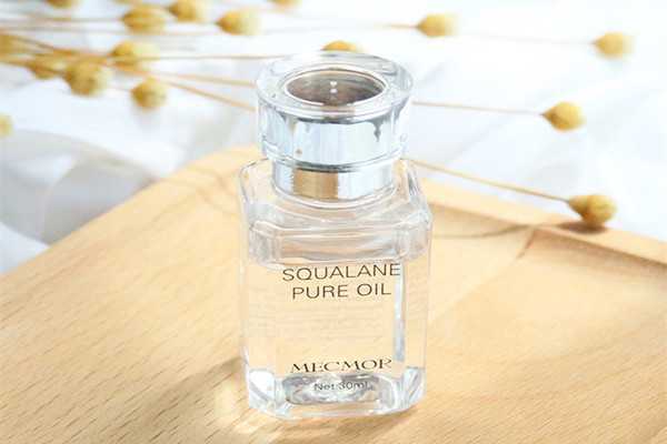 角鲨烷会不会致痘?角鲨烷可以天天用吗 角鲨烷会不会致痘?角鲨烷可以天天用吗