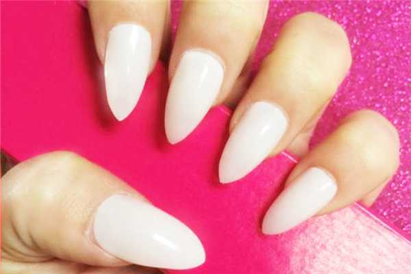 贴甲片对指甲有伤害吗 贴甲片对指甲有伤害吗