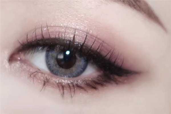 美瞳过期了还能继续戴吗 美瞳过期了还能继续戴吗