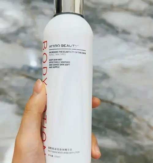 润肤乳可以直接涂脸上吗？润肤乳涂完要洗掉吗