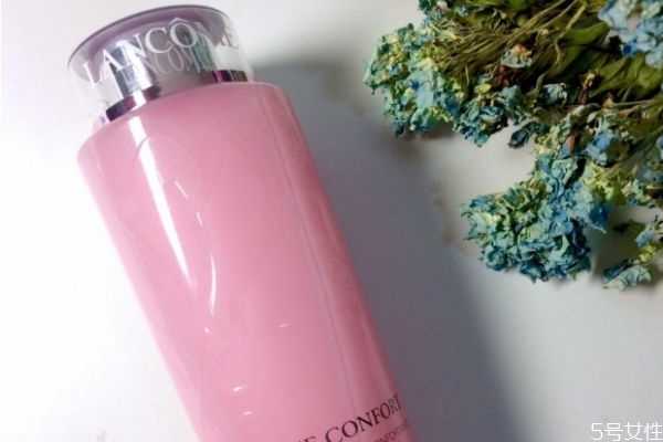 兰蔻粉水敷完要不要洗脸？兰蔻粉水可以涂眼周吗