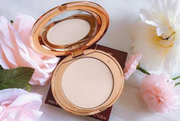 粉饼怎么用才能不卡粉 粉饼怎么用才能不卡粉