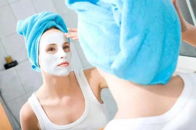 脸上涂了护肤品感觉刺痛是怎么回事 脸上涂了护肤品感觉刺痛是怎么回事