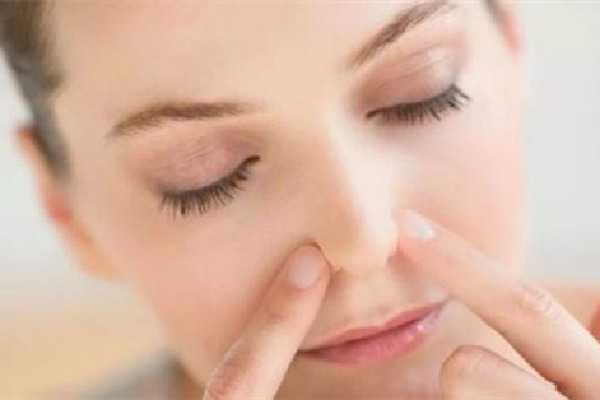 黑头可以自己消失吗 黑头可以自己消失吗