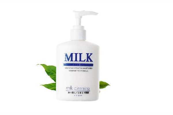 卸妆乳用完感觉脸上很油是怎么回事 卸妆乳用完感觉脸上很油是怎么回事