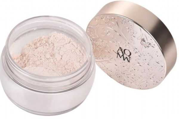 散粉是干什么用的?高光和散粉哪个先用 散粉是干什么用的?高光和散粉哪个先用