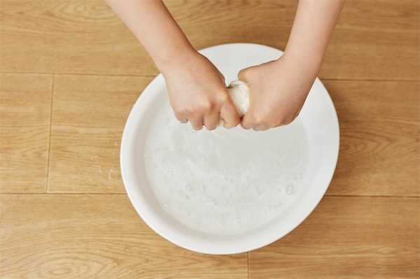 84可以去除衣服上指甲油吗 84可以去除衣服上指甲油吗