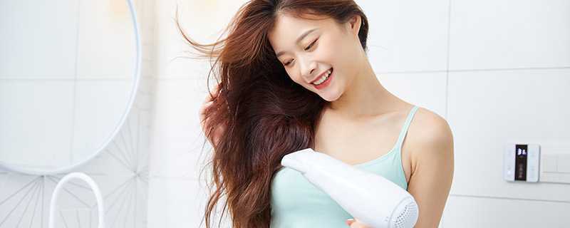 女生吹头发不伤发方法 女生吹头发不伤发方法