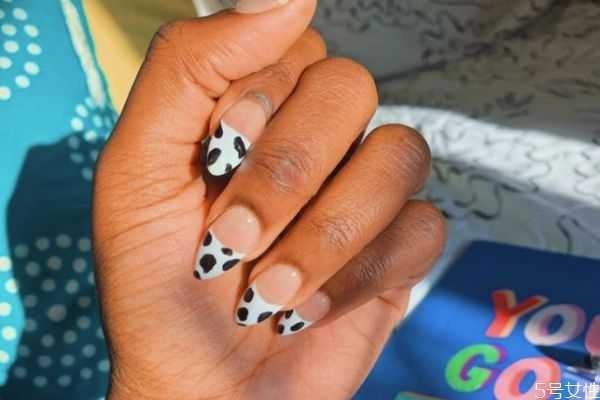 卸甲水含酒精吗 卸甲水含酒精吗