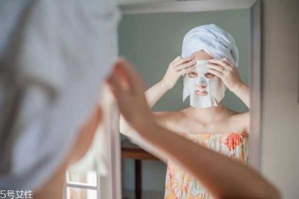 敷面膜脸上有点刺痛正常吗