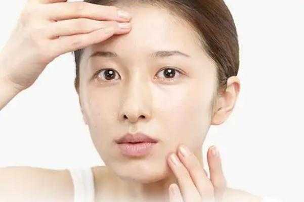 皮肤出油会导致哪些问题