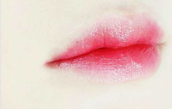 西柚色眼影怎么画图解 韩国西柚色眼妆画法教程