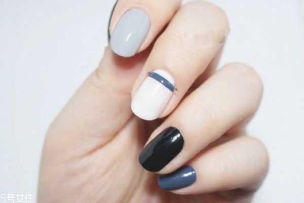 蓝色美甲怎么做？精致美甲做法教程