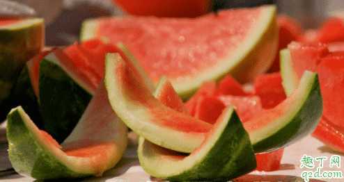 西瓜皮敷脸真的能美白吗?西瓜皮敷脸后要不要洗脸 西瓜皮敷脸真的能美白吗?西瓜皮敷脸后要不要洗脸