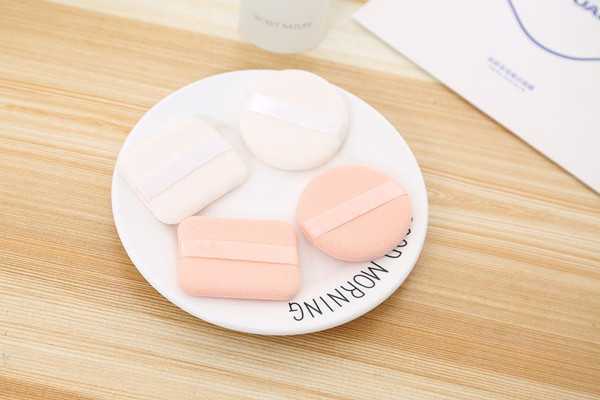 粉扑能用吹风机吹干么 粉扑能用吹风机吹干么