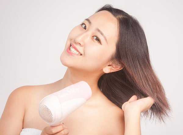 头发干枯怎样护理 头发干枯怎样护理