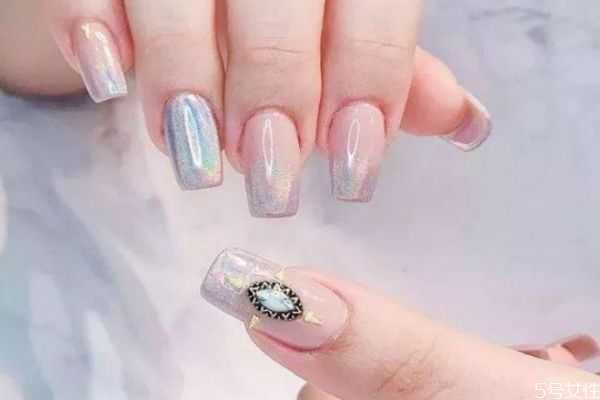 美甲什么可以代替封层 美甲什么可以代替封层